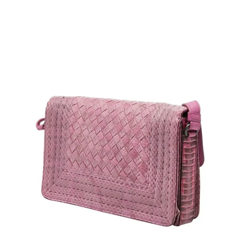 Bottega Veneta delivery duty